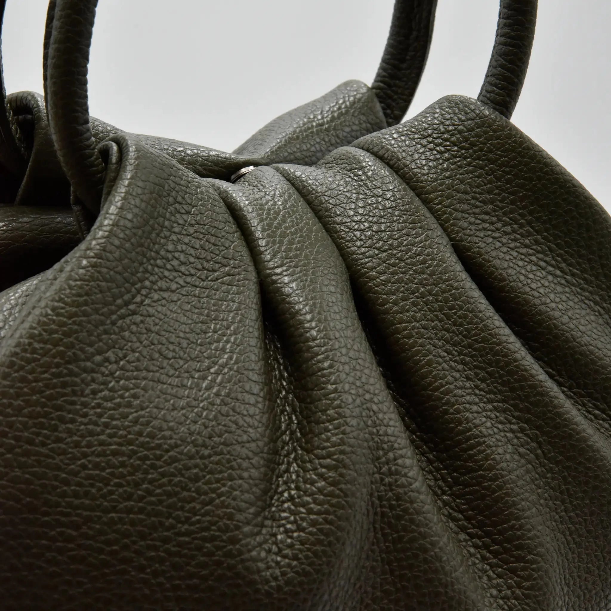 Borsa a Mano Grande in Pelle | PETITE L - MIDMAIND™ | BRAND